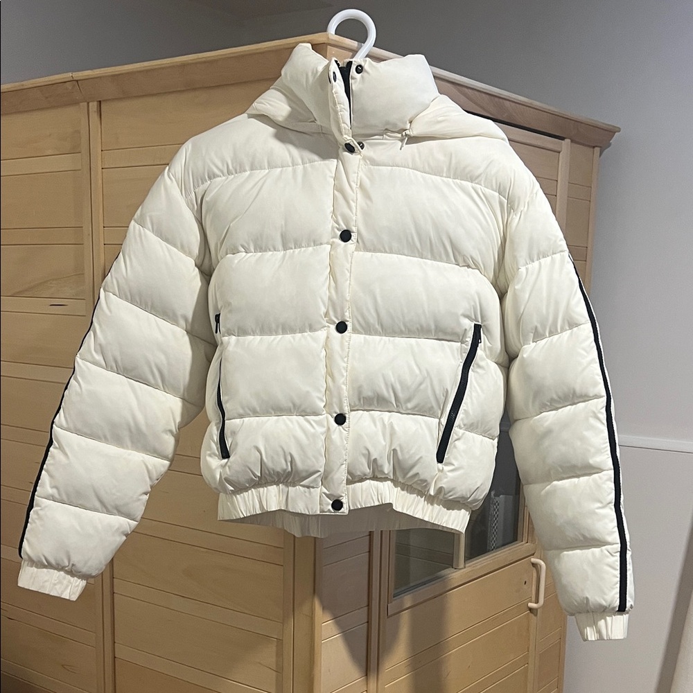 Alo Aspen Coat - Picture 1 of 6